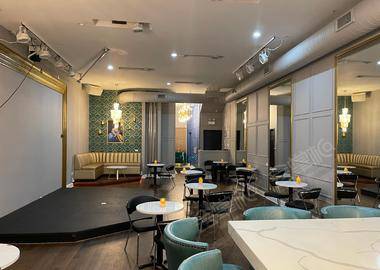 Elegant Bucktown Studio Rental/Bar and Event Space